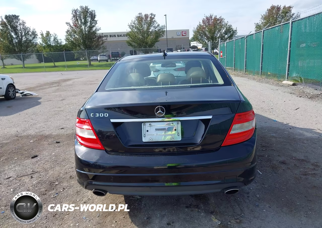 2011 Mercedes-Benz C 300 Luxury-Sport VIN:WDDGF5EB9BR183732 - 16