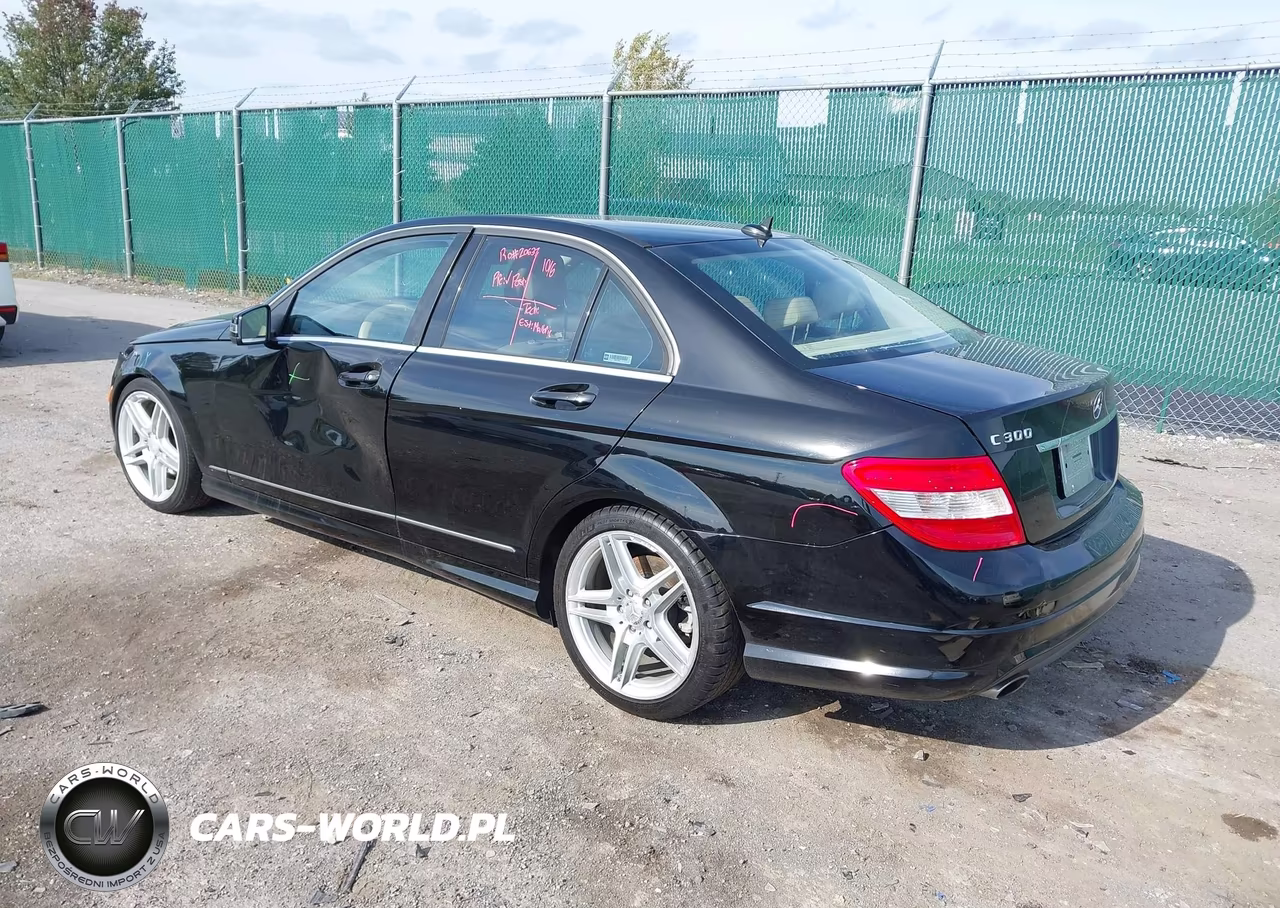 2011 Mercedes-Benz C 300 Luxury-Sport VIN:WDDGF5EB9BR183732 - 3