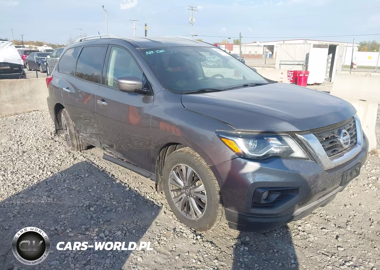 2018 Nissan Pathfinder Sv