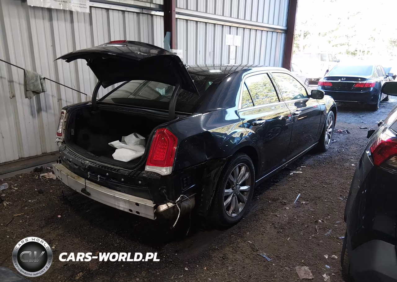 2018 Chrysler 300 Limited Awd VIN:2C3CCAKG6JH268234 - 4