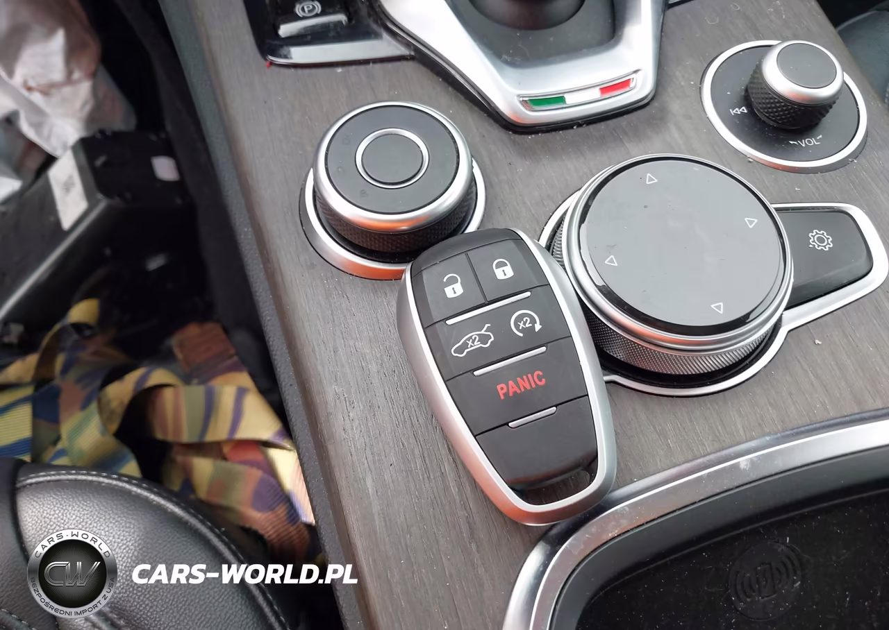 2021 Alfa Romeo Stelvio Ti Awd VIN:ZASPAKBN9M7D19031 - 11