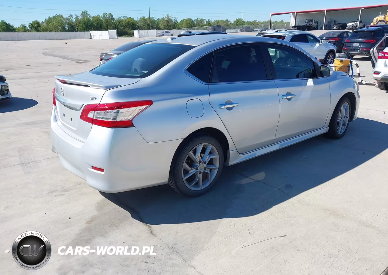 2015 Nissan Sentra Sr VIN:3N1AB7APXFY282961 - 4