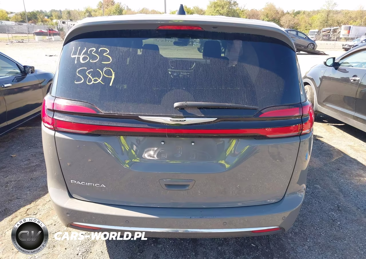 2025 Chrysler Pacifica Select VIN:2C4RC1BG6SR569832 - 16