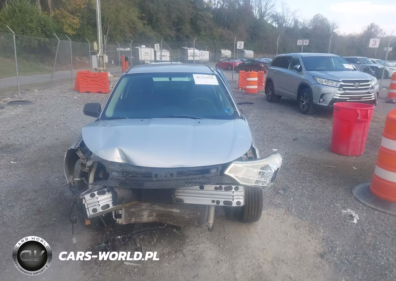 2008 Ford Focus Se-Ses VIN:1FAHP33NX8W247967 - 12