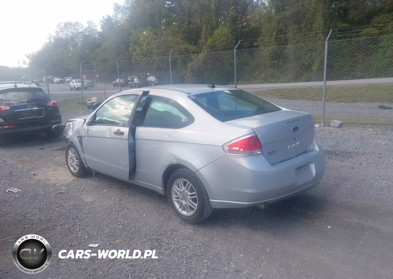 2008 Ford Focus Se-Ses VIN:1FAHP33NX8W247967 - 3