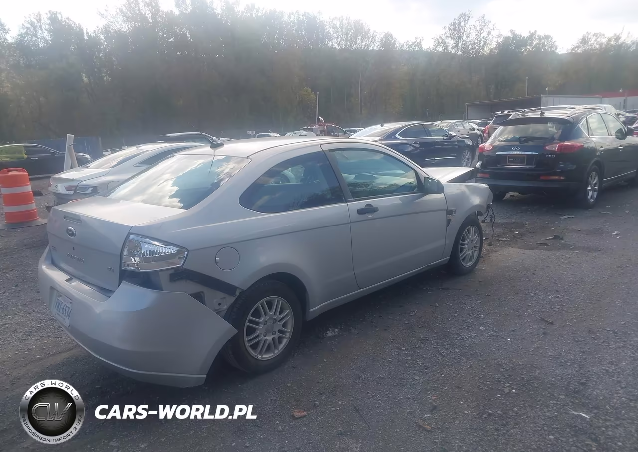 2008 Ford Focus Se-Ses VIN:1FAHP33NX8W247967 - 4