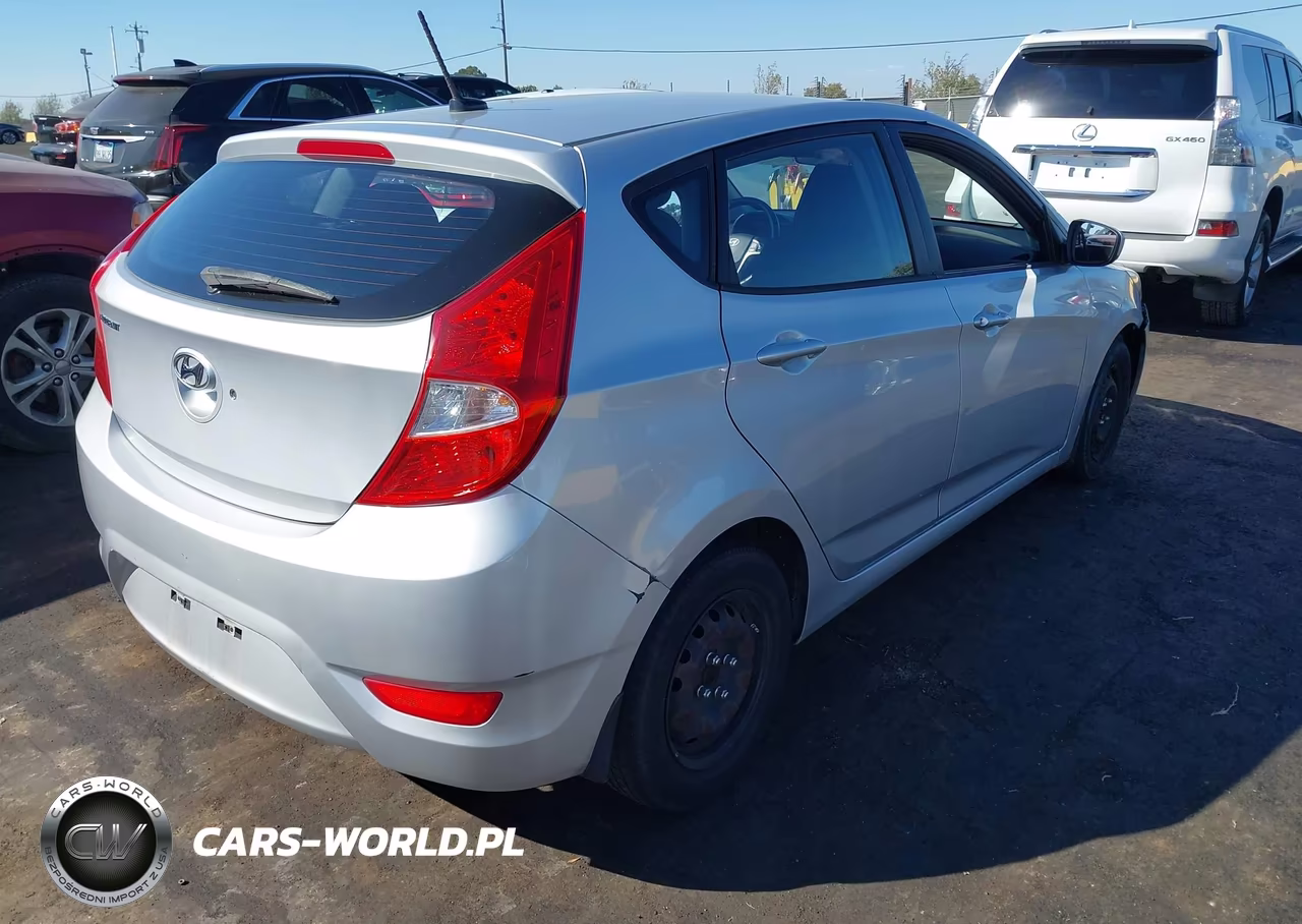 2015 Hyundai Accent Gs VIN:KMHCT5AE1FU227173 - 4