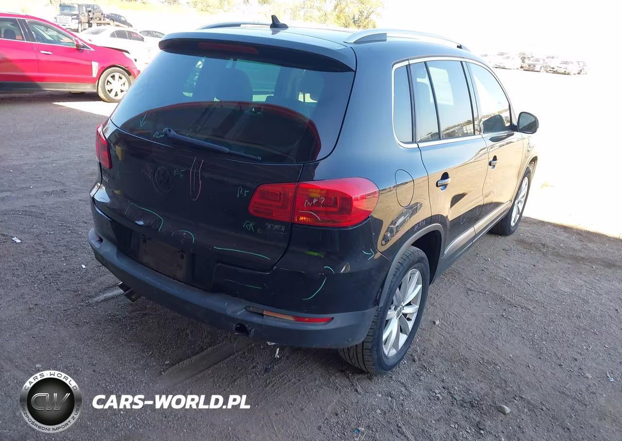 2017 Volkswagen Tiguan 2.0T Wolfsburg Edition VIN:WVGSV7AX4HK016549 - 4