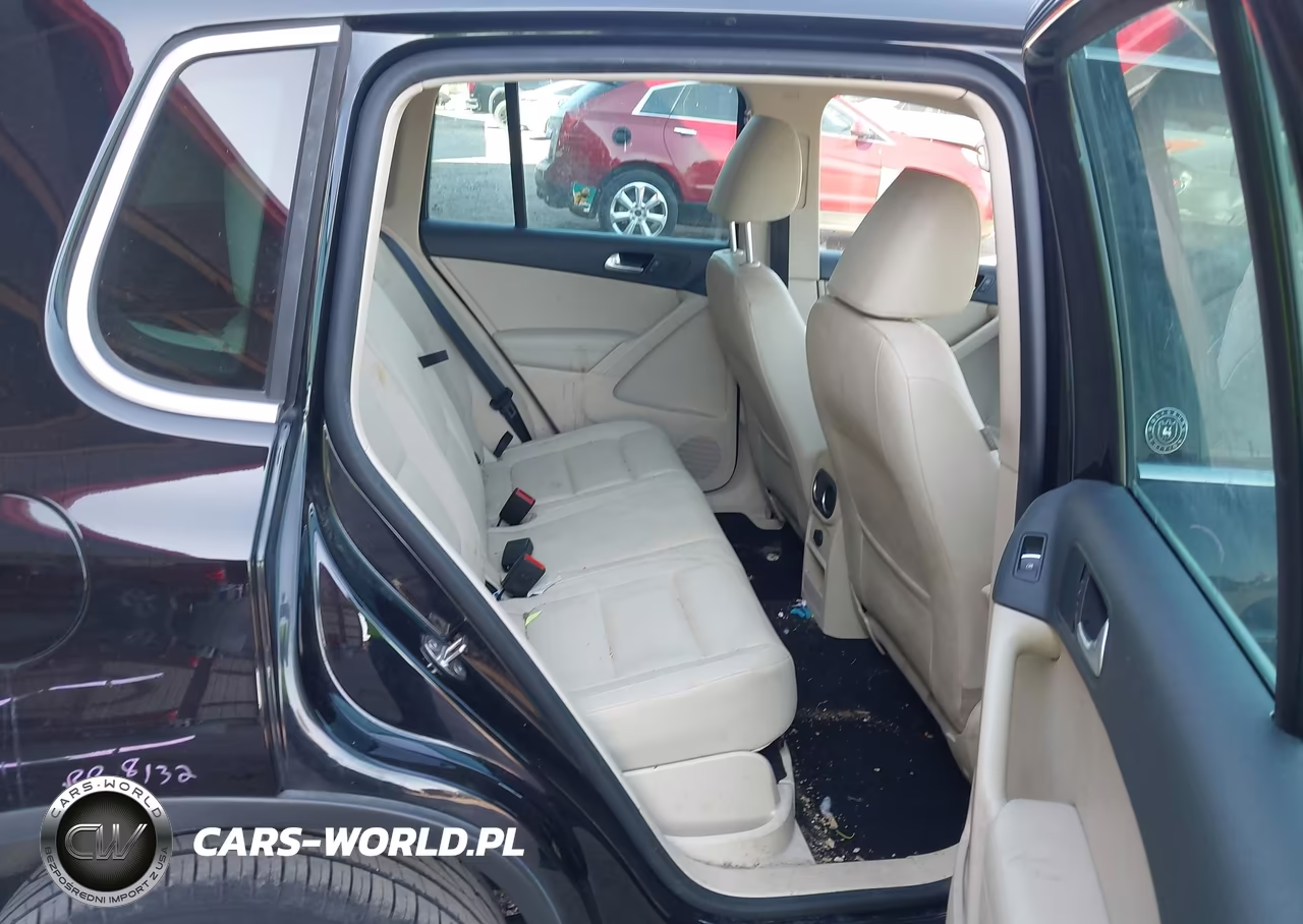 2017 Volkswagen Tiguan 2.0T Wolfsburg Edition VIN:WVGSV7AX4HK016549 - 8