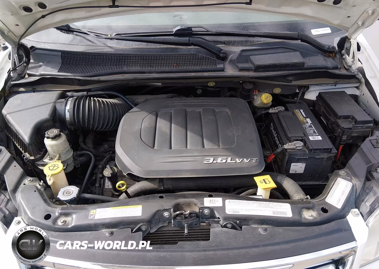 2012 Chrysler Town & Country Touring VIN:2C4RC1BG0CR368218 - 10