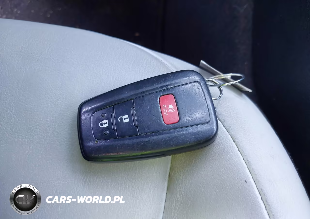 2019 Toyota Prius Limited VIN:JTDKARFU3K3088662 - 11
