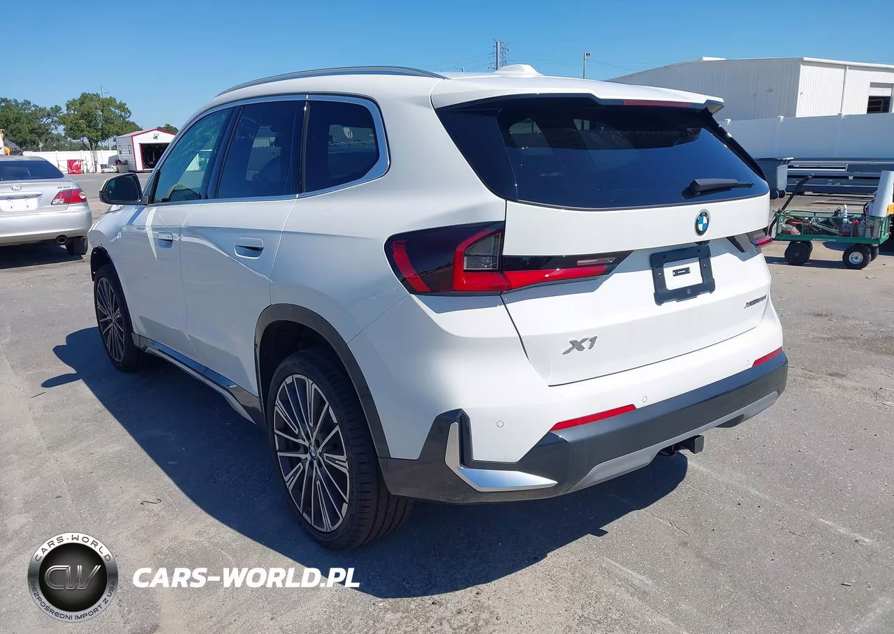2026 BMW X1 xDrive28I VIN:WBX73EF07T5648925 - 3