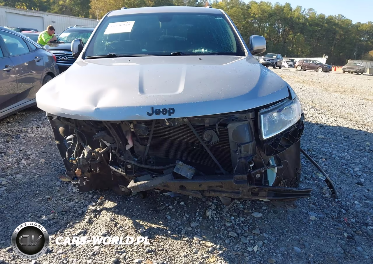 2014 Jeep Grand Cherokee Laredo VIN:1C4RJFAGXEC391831 - 12