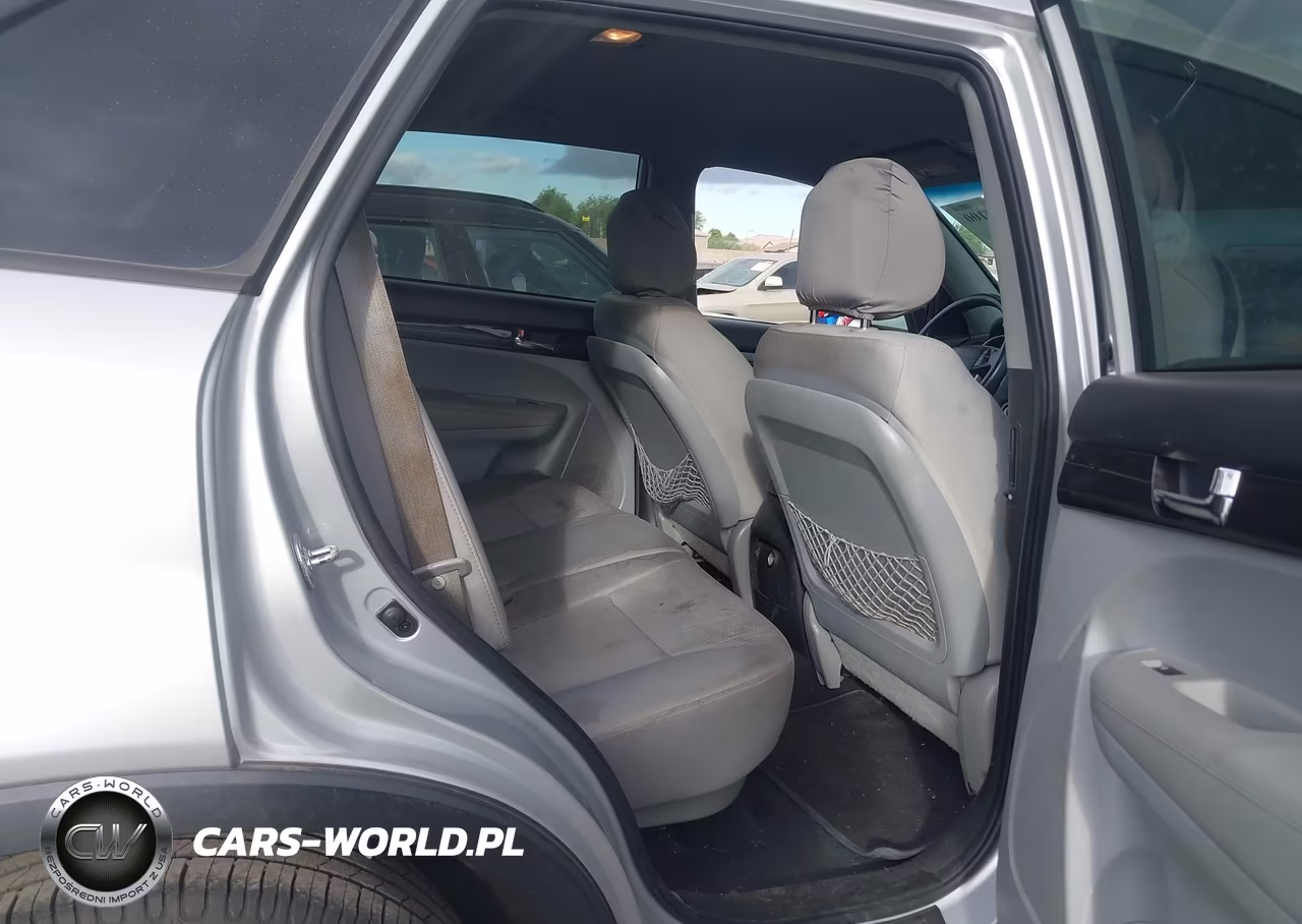 2012 Kia Sorento Lx V6 VIN:5XYKT4A2XCG197779 - 8