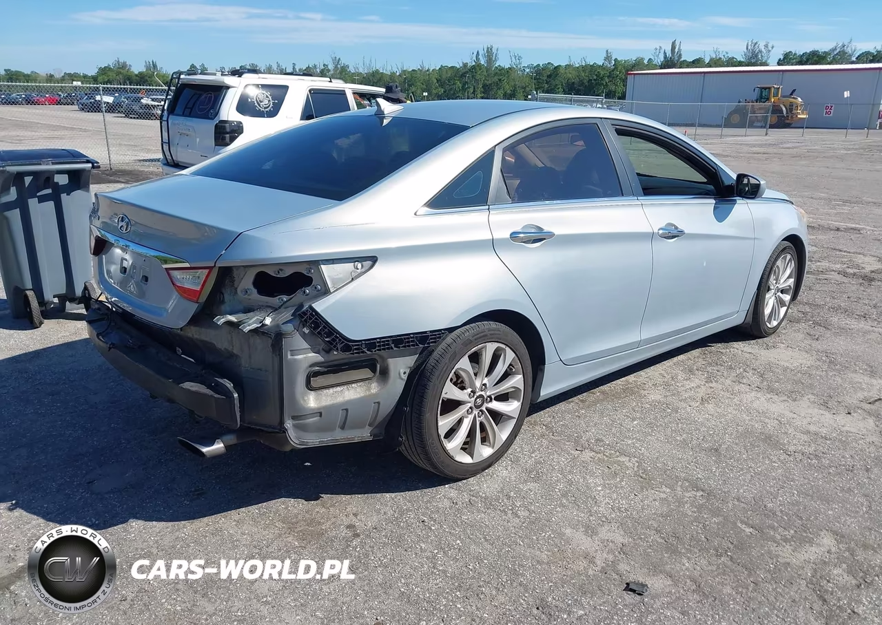 2011 Hyundai Sonata Se VIN:5NPEC4ACXBH134386 - 4