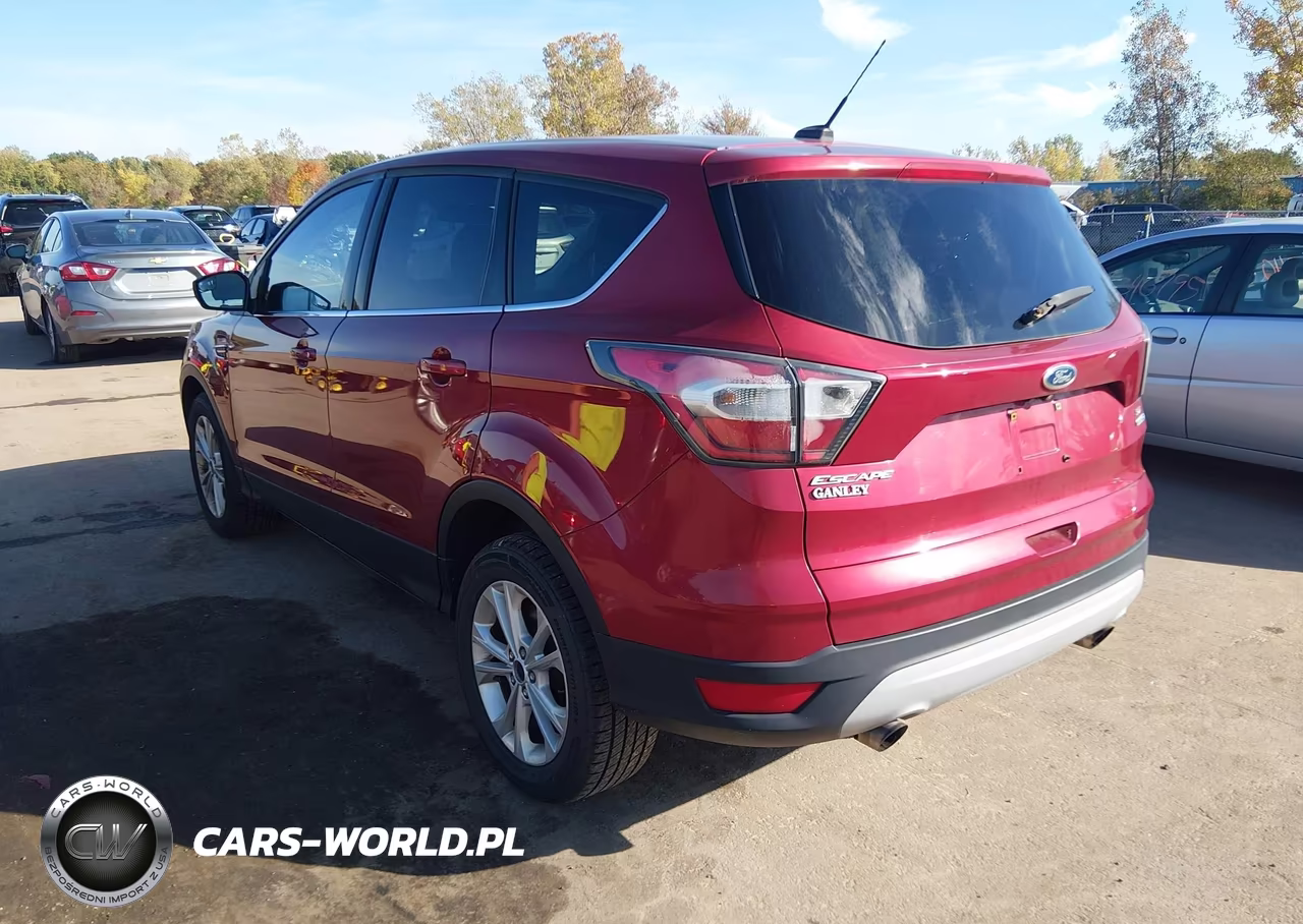 2017 Ford Escape Se VIN:1FMCU9GD8HUA12184 - 3