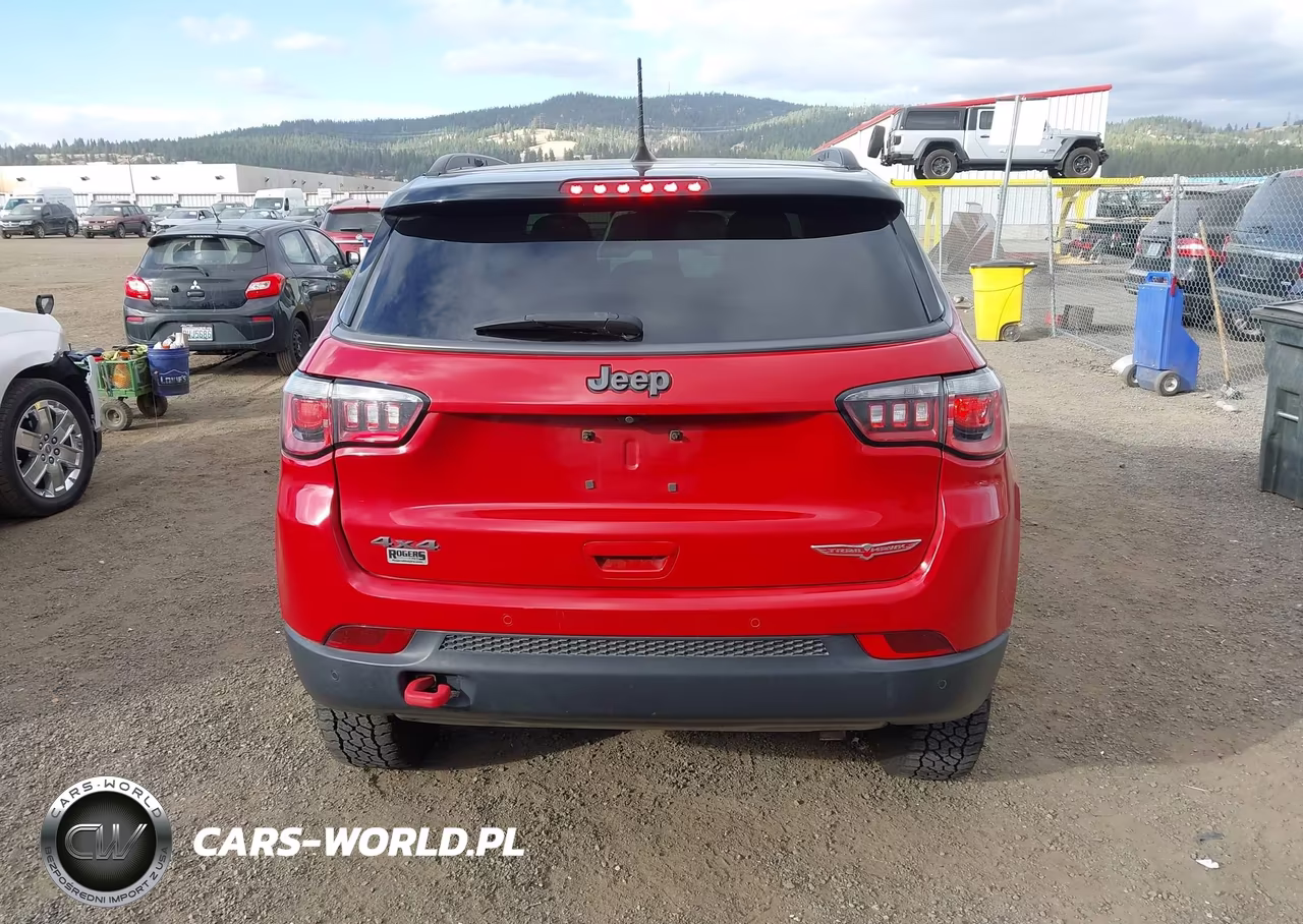 2018 Jeep Compass Trailhawk 4X4 VIN:3C4NJDDB0JT482625 - 16