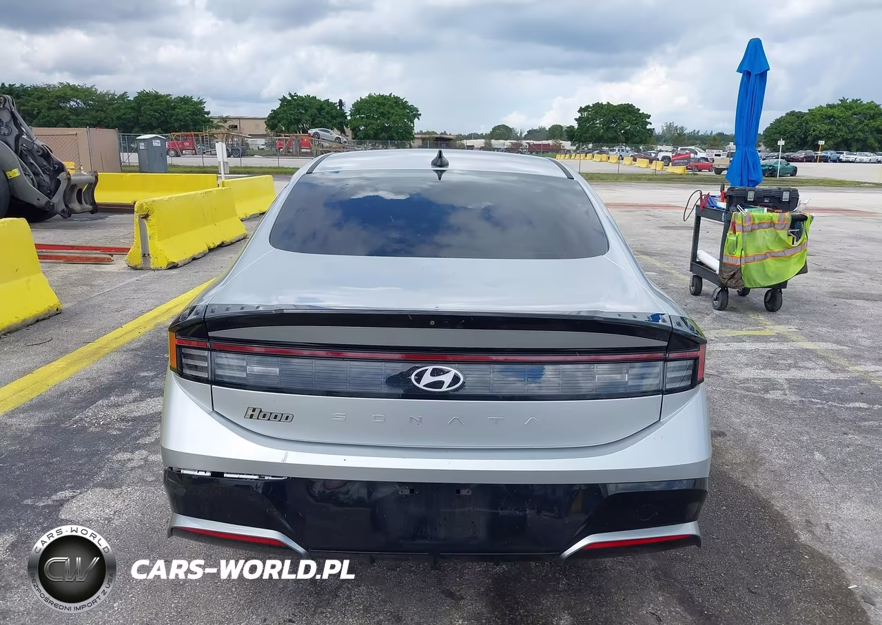 2025 Hyundai Sonata Sel VIN:KMHL64JA3SA456822 - 16
