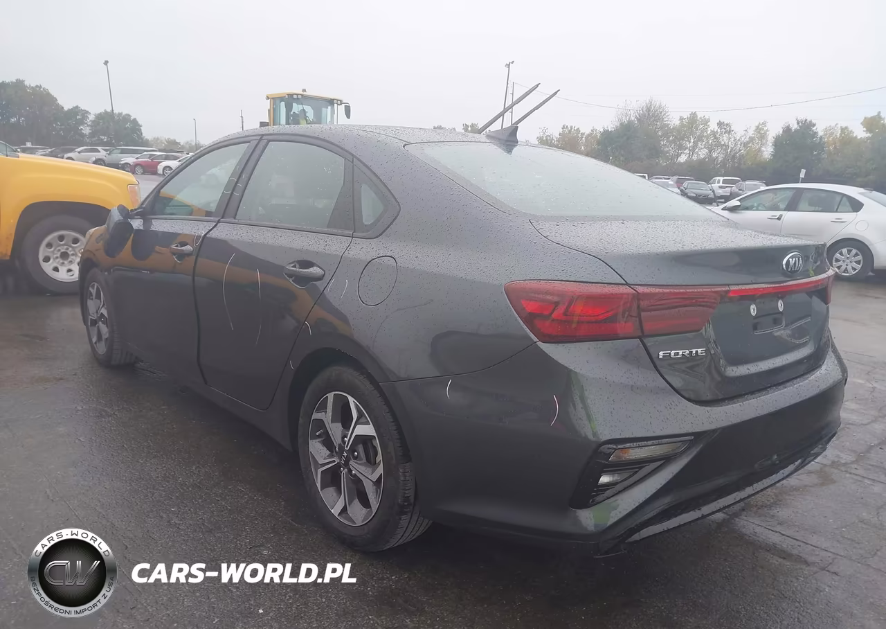 2021 Kia Forte Lxs VIN:3KPF24AD4ME413243 - 3