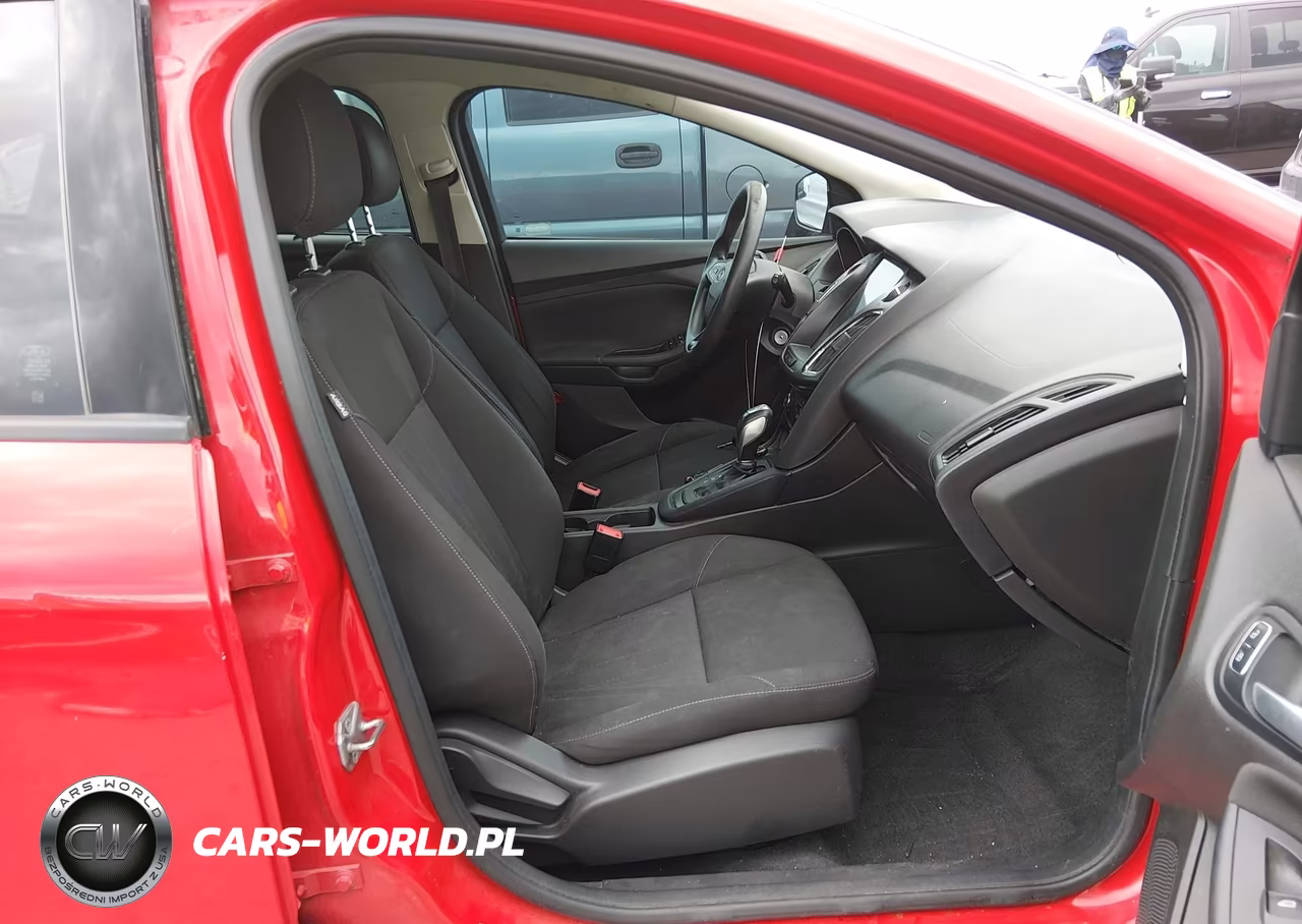 2015 Ford Focus Se VIN:1FADP3K23FL350569 - 5