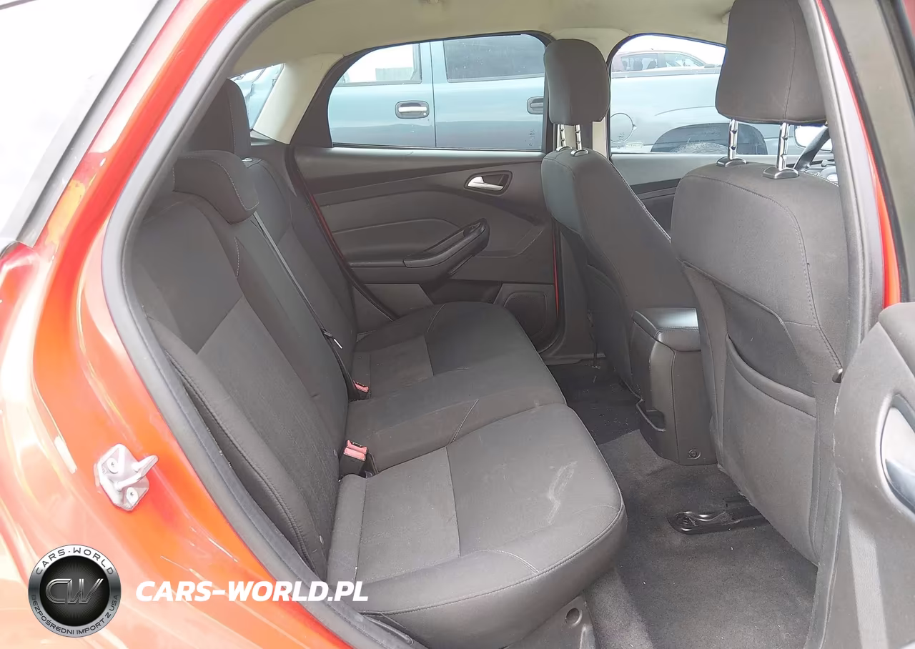2015 Ford Focus Se VIN:1FADP3K23FL350569 - 8