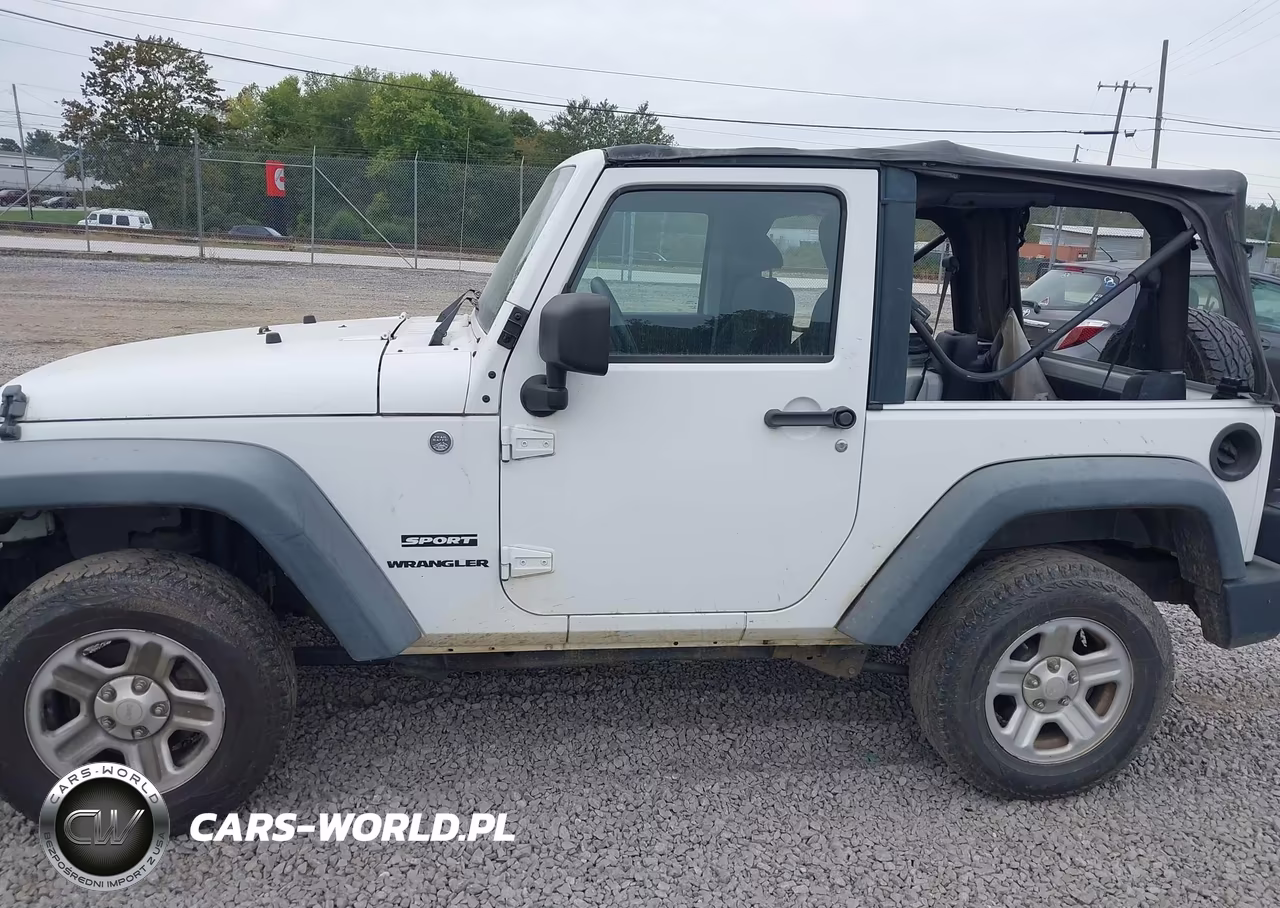 2011 Jeep Wrangler Sport VIN:1J4AA2D14BL577819 - 14