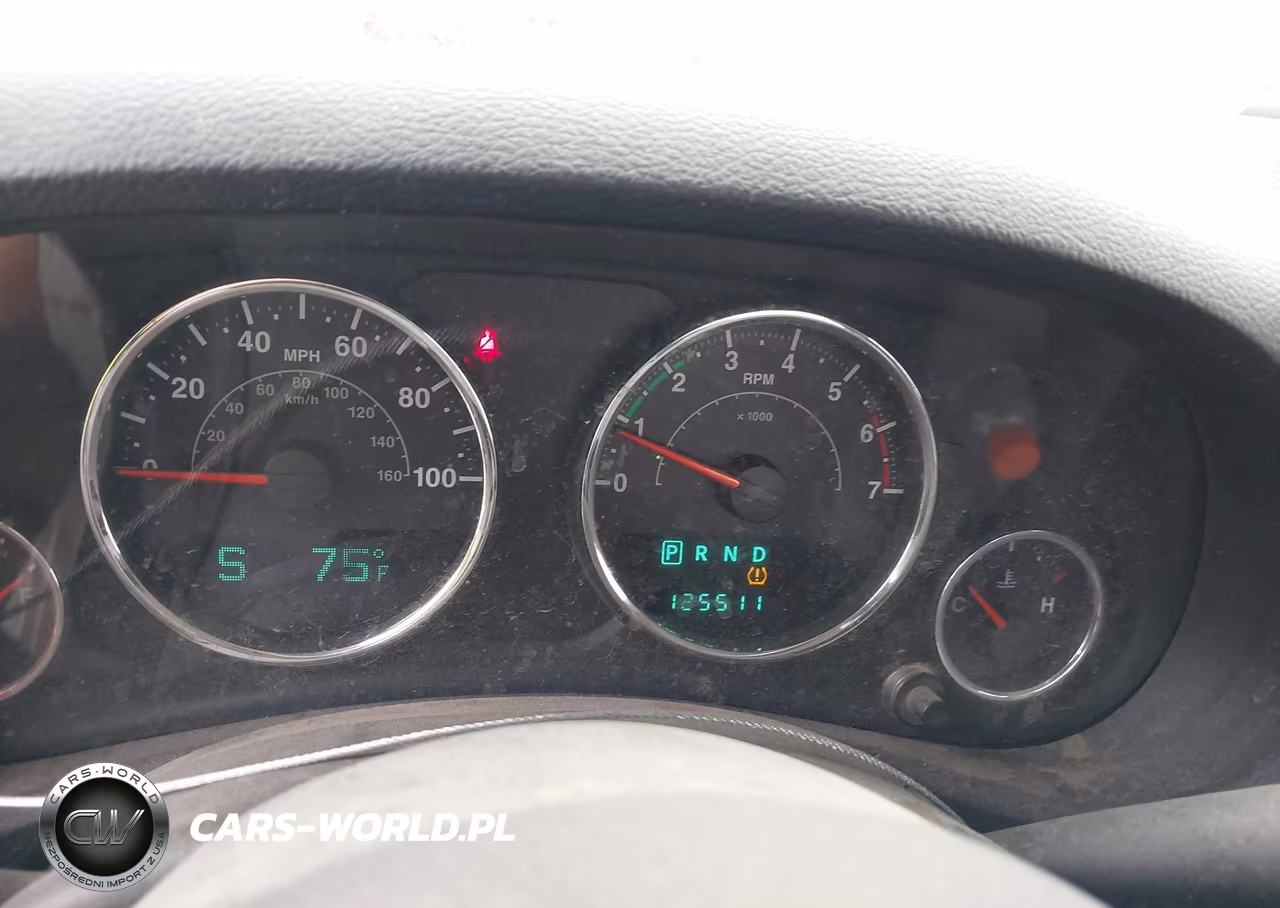 2011 Jeep Wrangler Sport VIN:1J4AA2D14BL577819 - 7