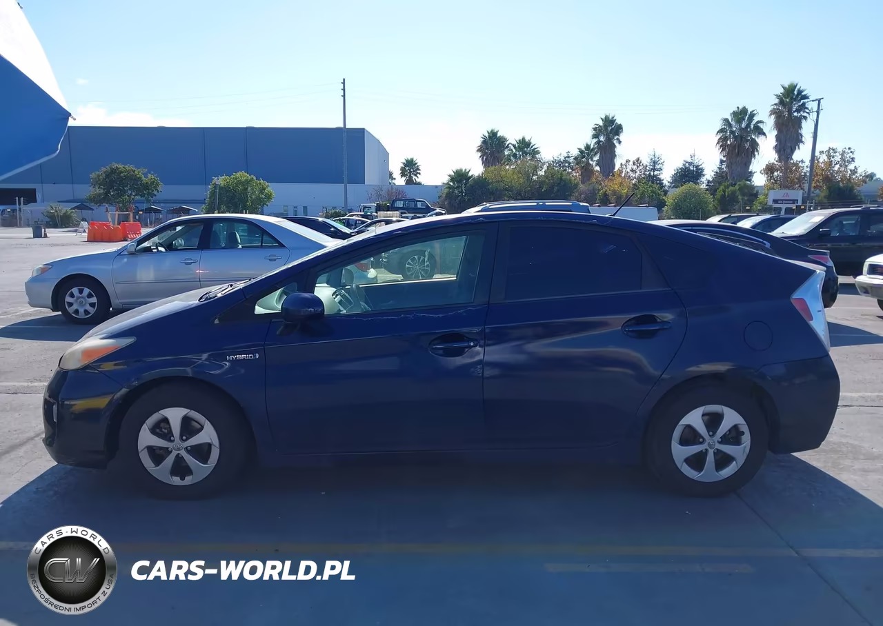 2012 Toyota Prius Two VIN:JTDKN3DU7C1563568 - 14