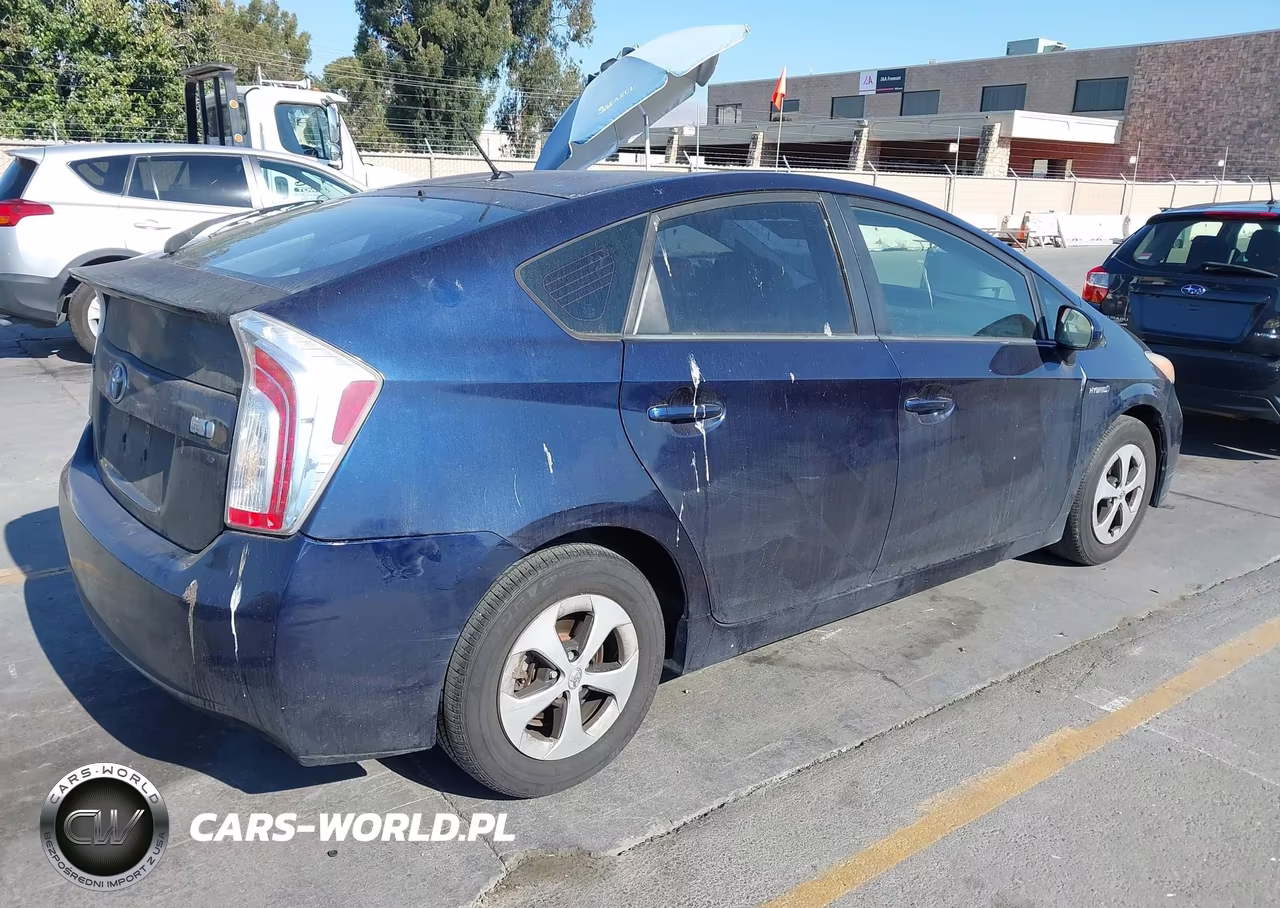 2012 Toyota Prius Two VIN:JTDKN3DU7C1563568 - 4