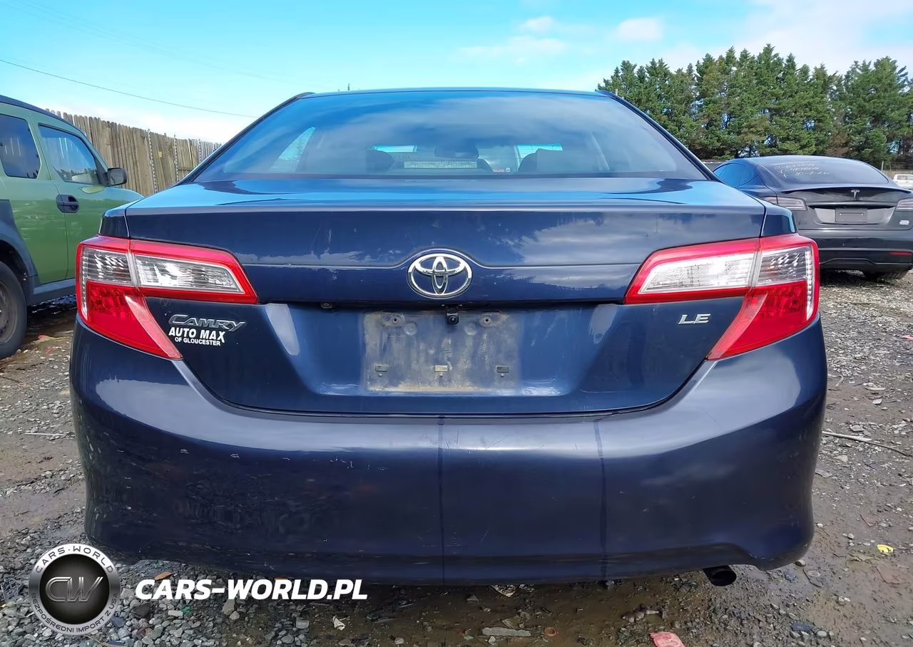 2014 Toyota Camry Le VIN:4T1BF1FK7EU861063 - 17