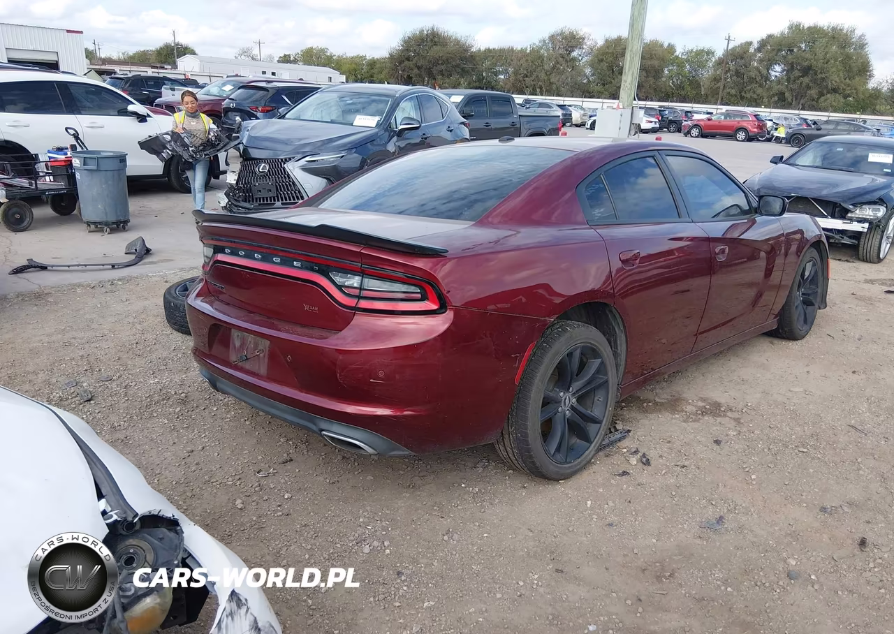 2017 Dodge Charger Se Rwd VIN:2C3CDXBG3HH643376 - 4