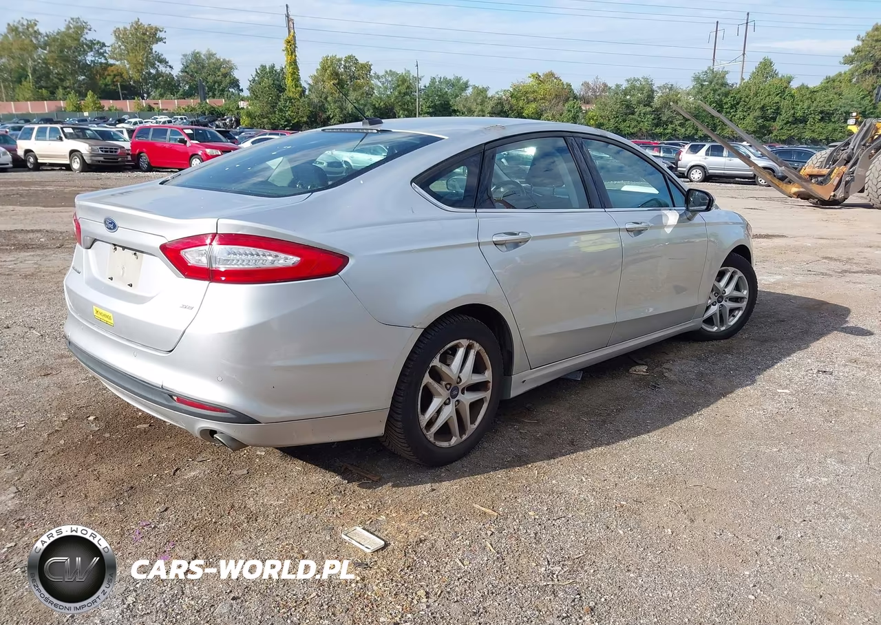2015 Ford Fusion Se VIN:3FA6P0H73FR199647 - 4