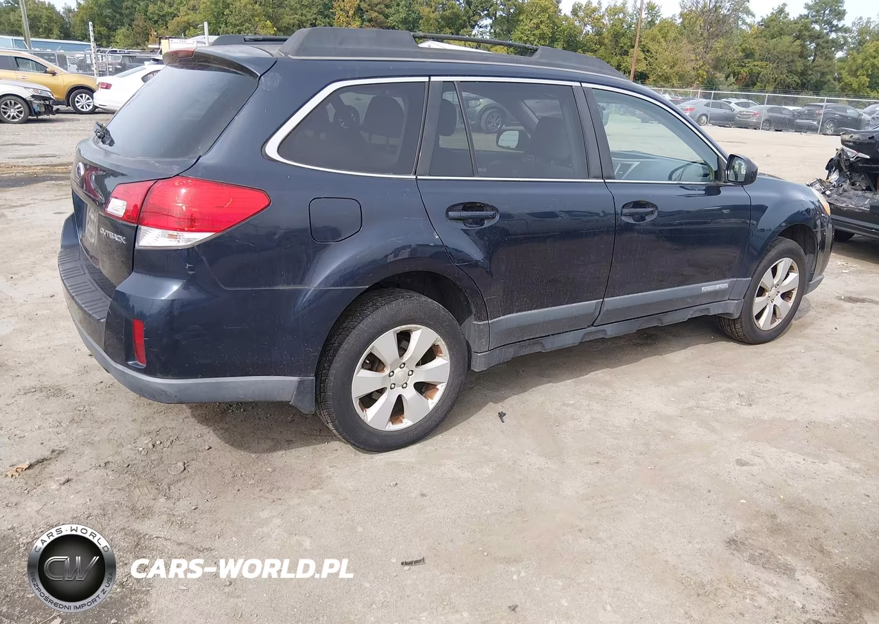 2012 Subaru Outback 2.5I Premium VIN:4S4BRCCC0C3223496 - 4