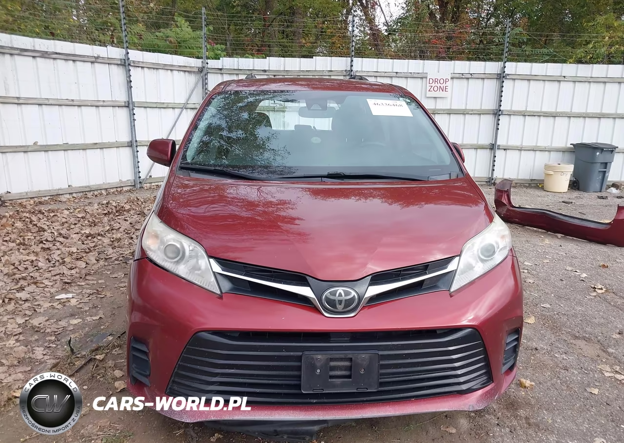 2018 Toyota Sienna Le 8 Passenger VIN:5TDKZ3DC0JS904546 - 12