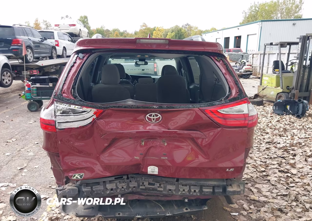 2018 Toyota Sienna Le 8 Passenger VIN:5TDKZ3DC0JS904546 - 16