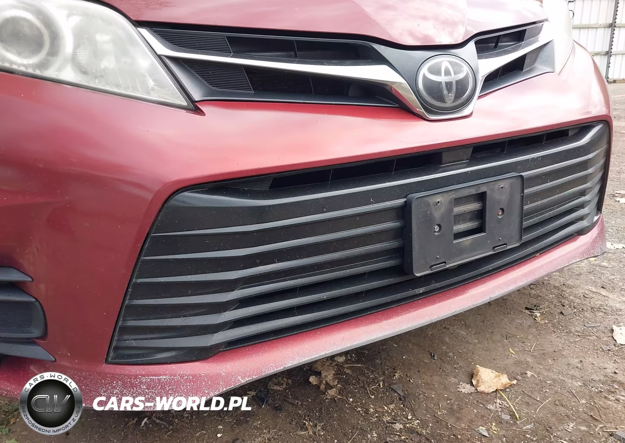 2018 Toyota Sienna Le 8 Passenger VIN:5TDKZ3DC0JS904546 - 19