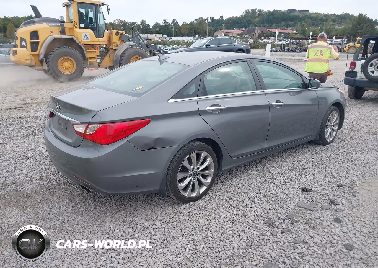 2011 Hyundai Sonata Se VIN:5NPEC4AC3BH196499 - 4