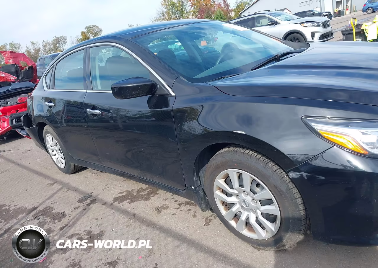 2018 Nissan Altima 2.5 S VIN:1N4AL3AP7JC158463 - 13