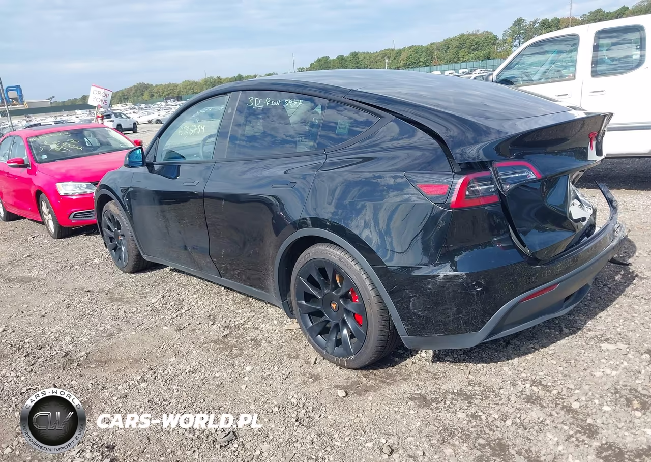 2023 Tesla Model Y Awd-Long Range Dual Motor All-Wheel Drive VIN:7SAYGAEE1PF913907 - 3