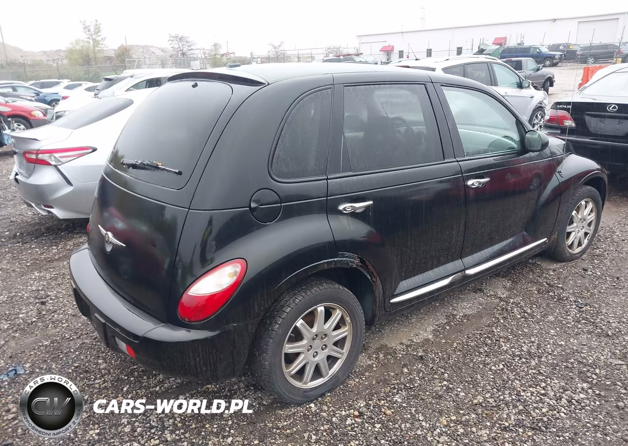 2010 Chrysler Pt Cruiser Classic VIN:3A4GY5F93AT132159 - 4
