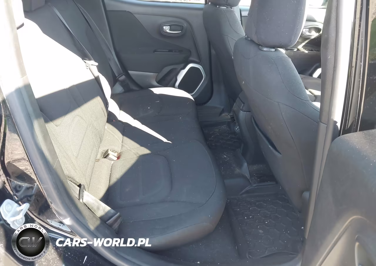 2018 Jeep Renegade Latitude Fwd VIN:ZACCJABH1JPG91392 - 8