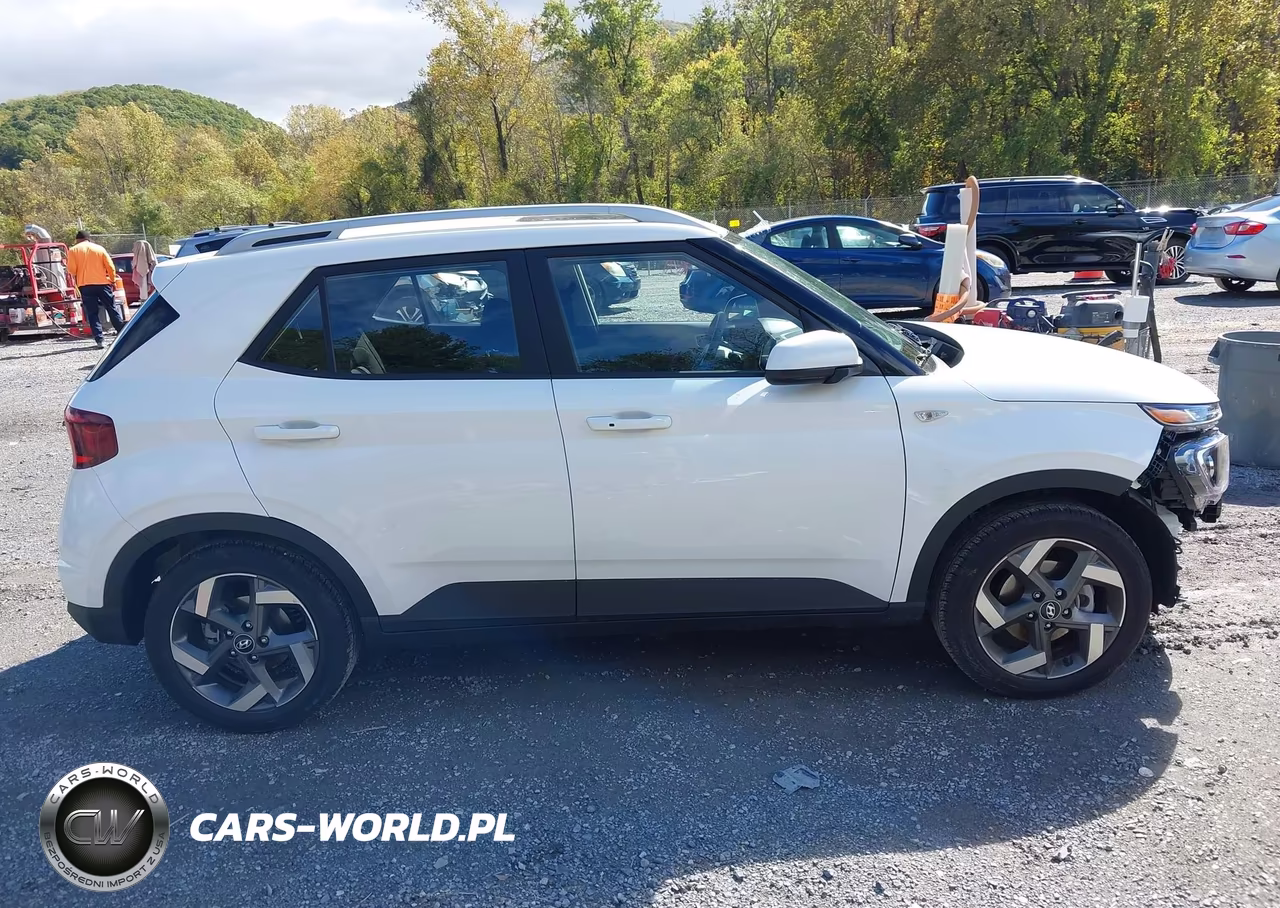 2026 Hyundai Venue Sel VIN:KMHRC8A31TU473940 - 13
