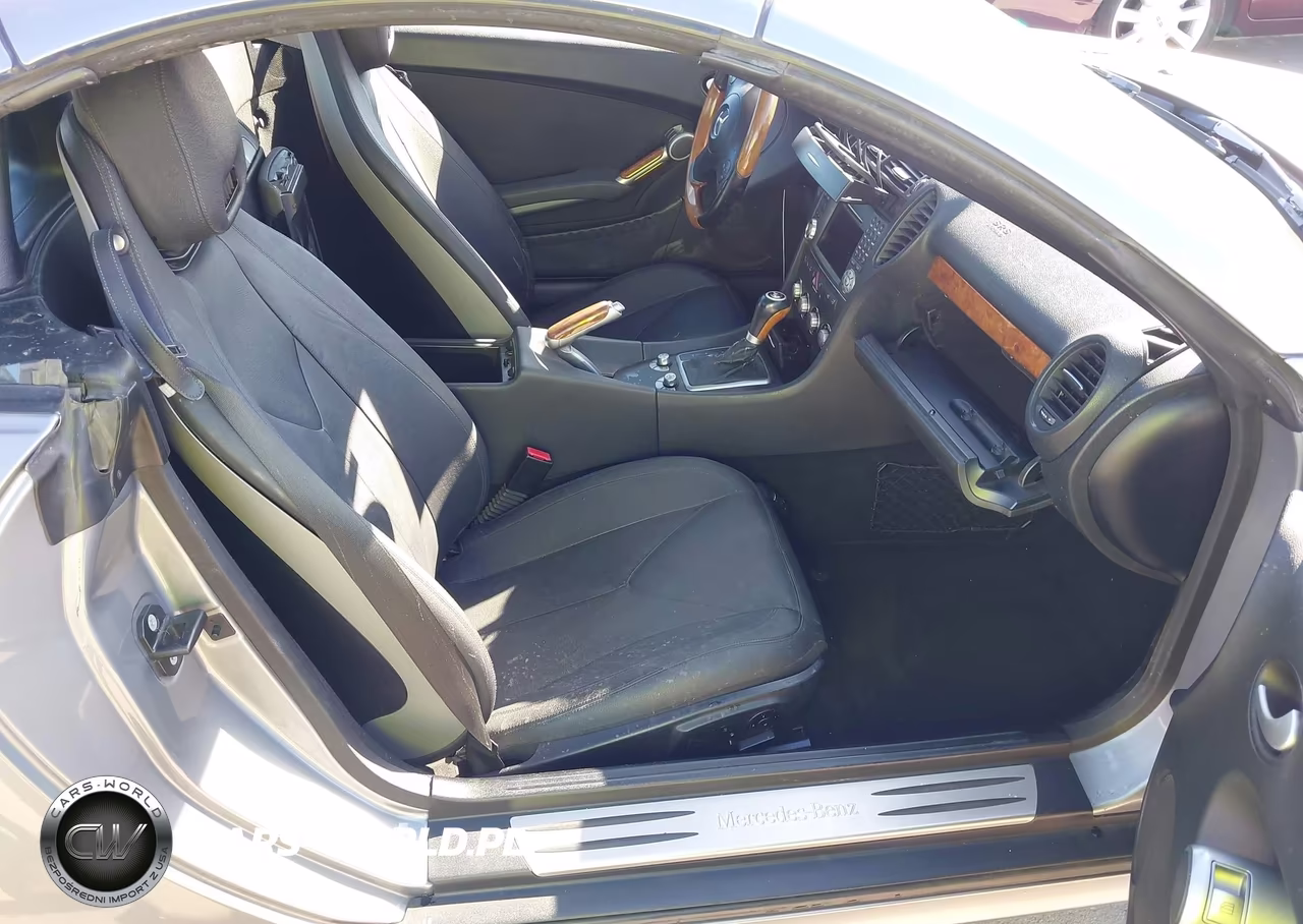 2010 Mercedes-Benz Slk 300 VIN:WDBWK5EA4AF232844 - 5