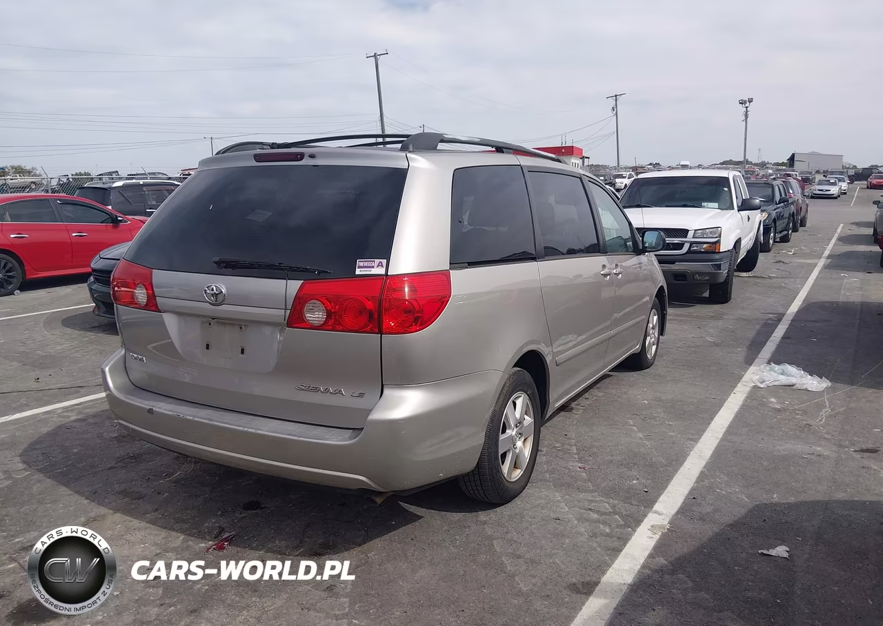 2009 Toyota Sienna Le VIN:5TDZK23C49S241749 - 4