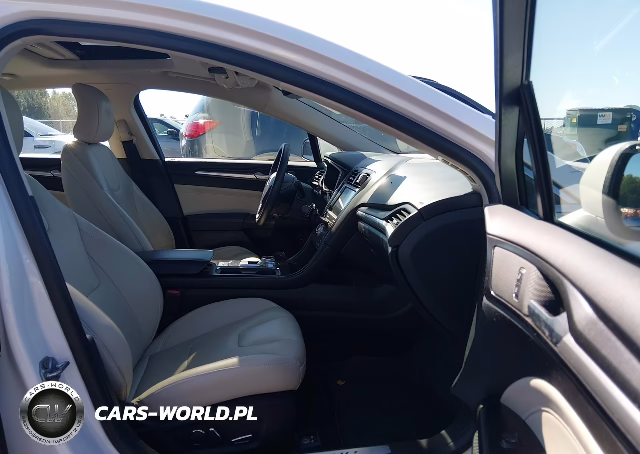 2018 Ford Fusion Hybrid Titanium VIN:3FA6P0RU3JR274862 - 5
