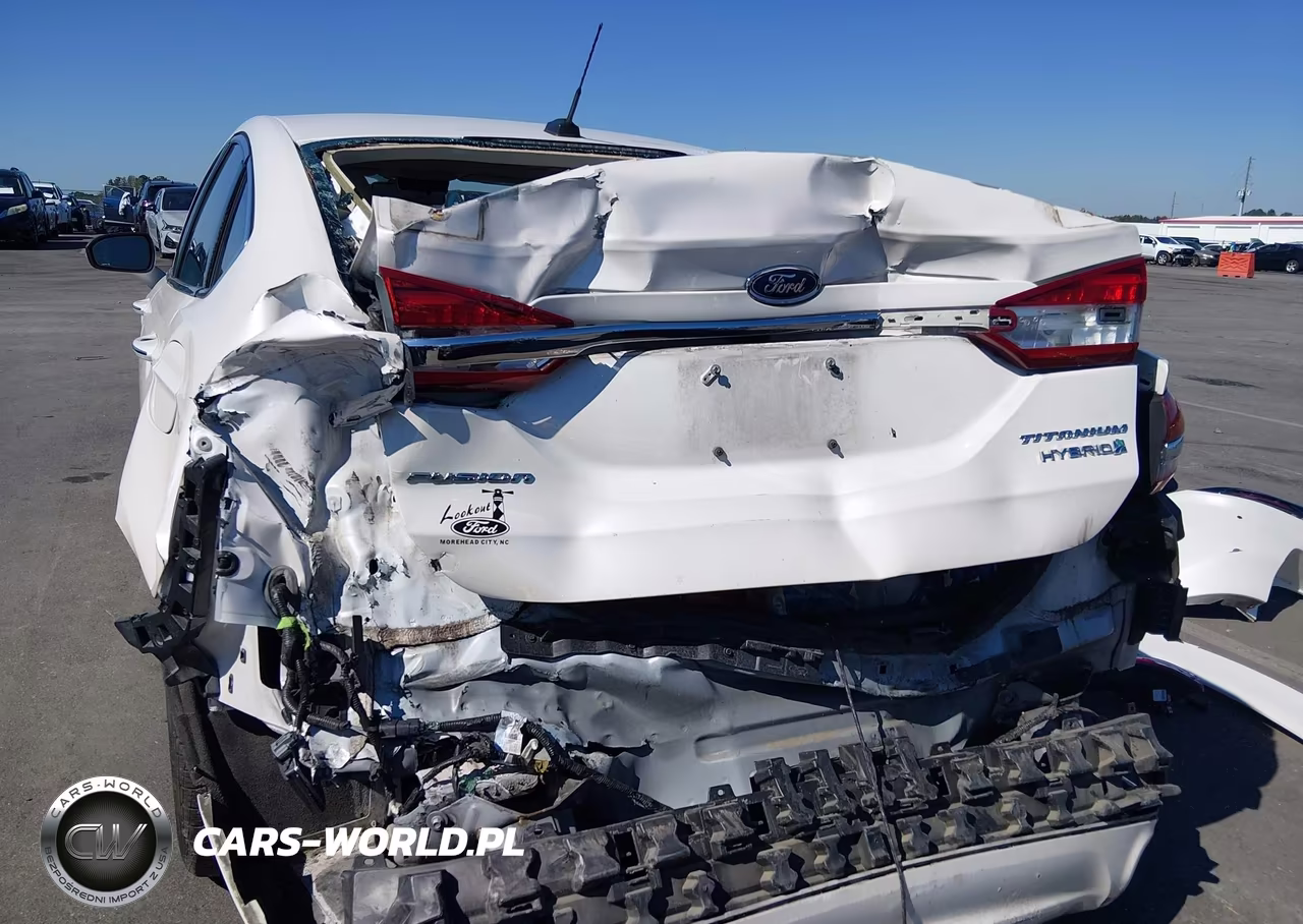 2018 Ford Fusion Hybrid Titanium VIN:3FA6P0RU3JR274862 - 6
