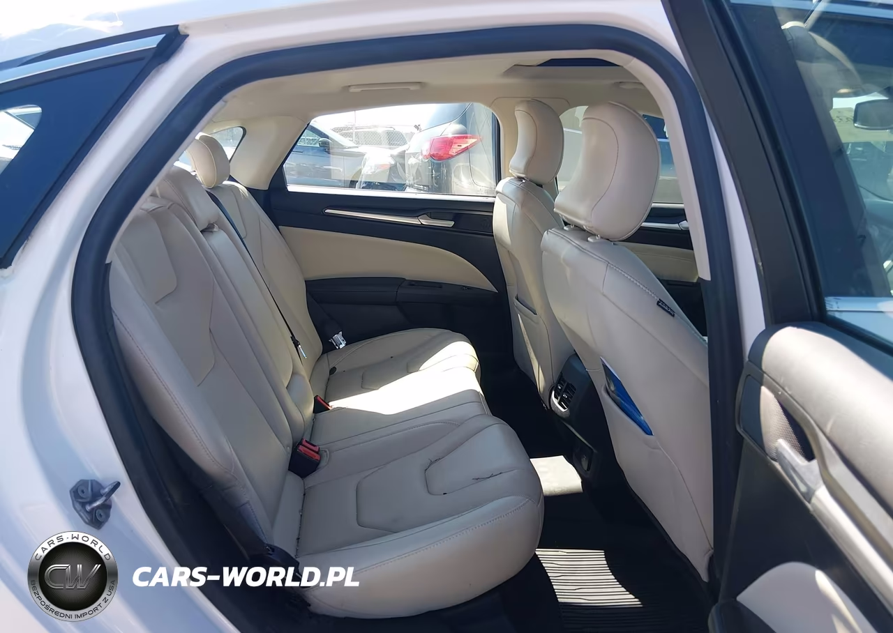 2018 Ford Fusion Hybrid Titanium VIN:3FA6P0RU3JR274862 - 8
