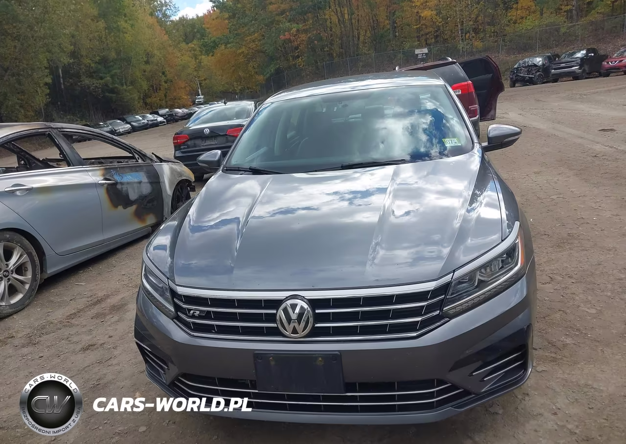 2017 Volkswagen Passat 1.8T R-Line VIN:1VWDT7A34HC001055 - 6