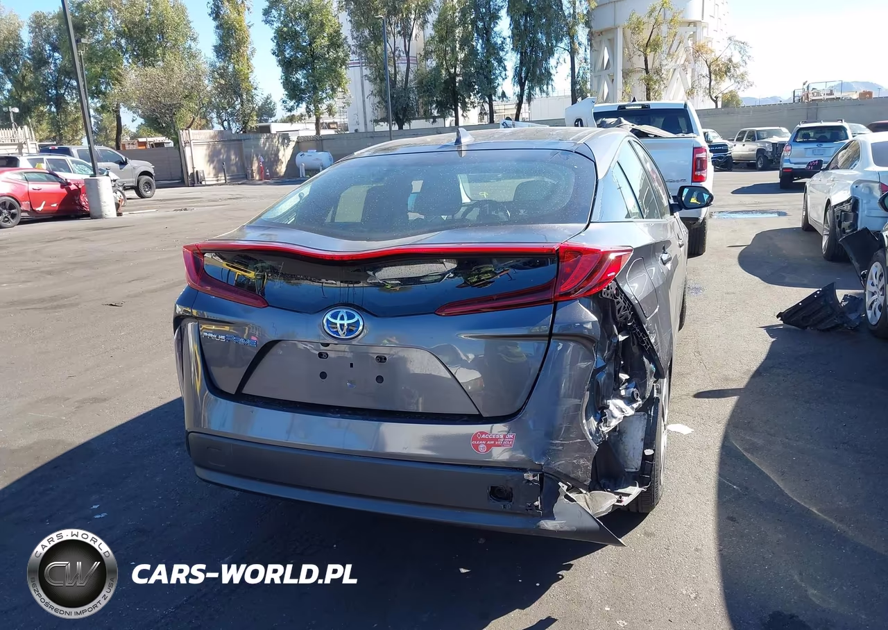 2018 Toyota Prius Prime Plus VIN:JTDKARFP5J3086212 - 16