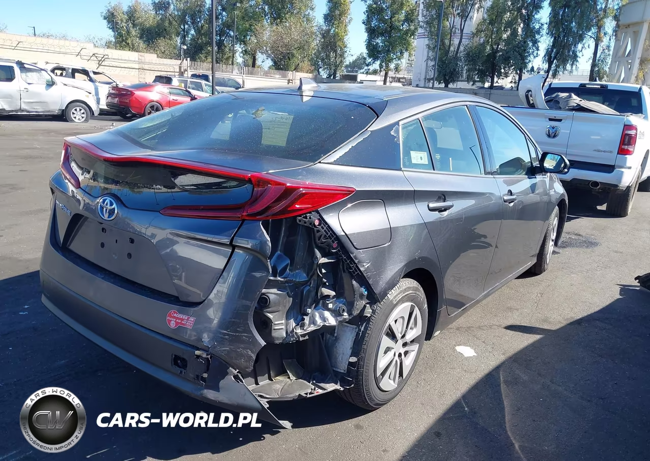 2018 Toyota Prius Prime Plus VIN:JTDKARFP5J3086212 - 6